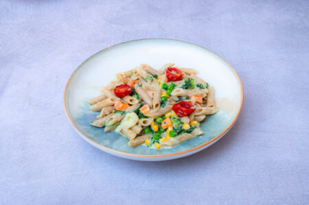 PENNE INTEGRALE ME PERIME DHE DOMATE CONFIT